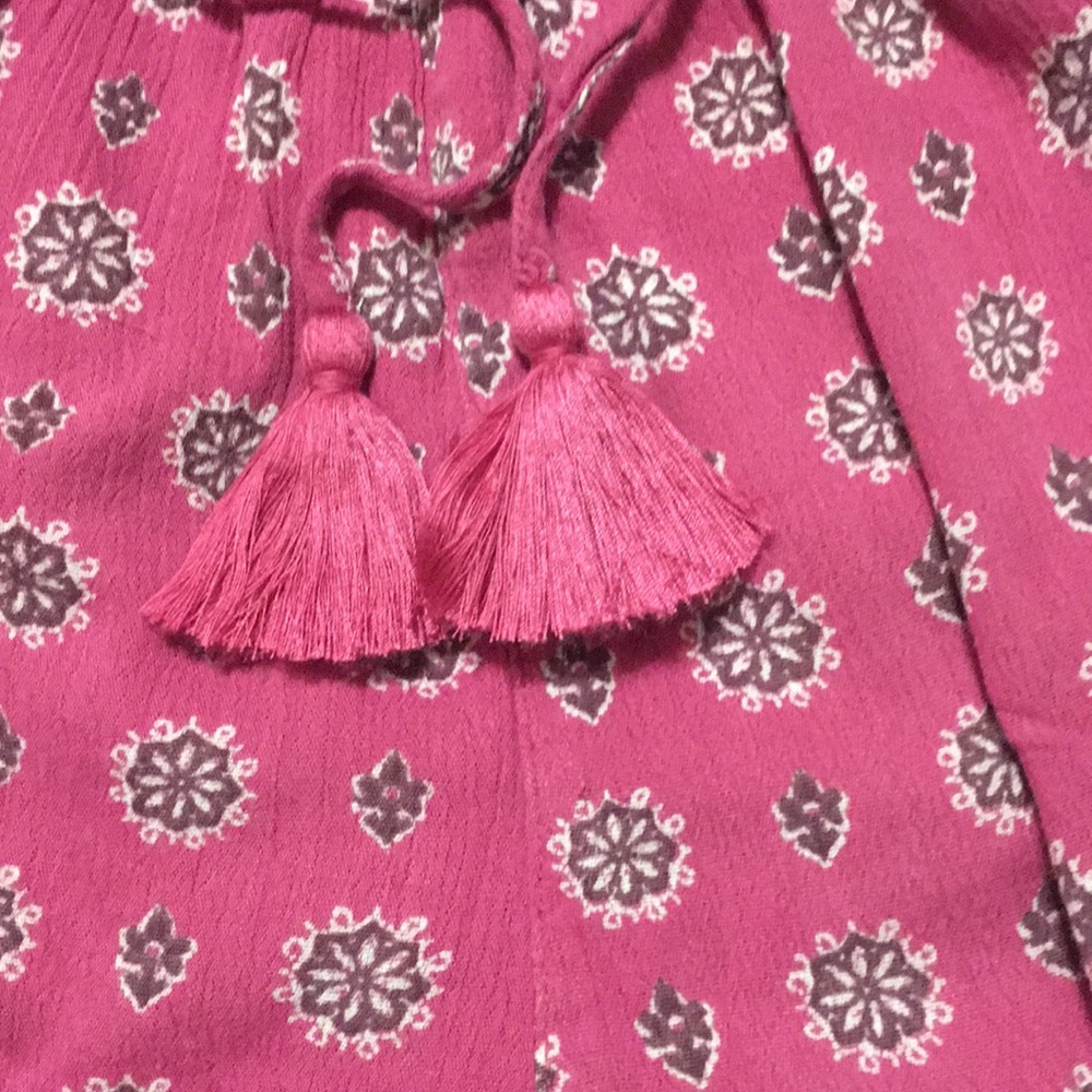 Pink hollister romper - Picture 4 of 4